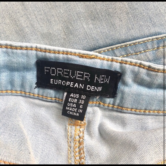 Jeans - Picture 2 of 3